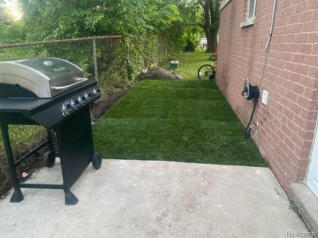 4620 John Daly Road Dearborn Heights, MI 48125 - Photo 20 of 20 Side yard