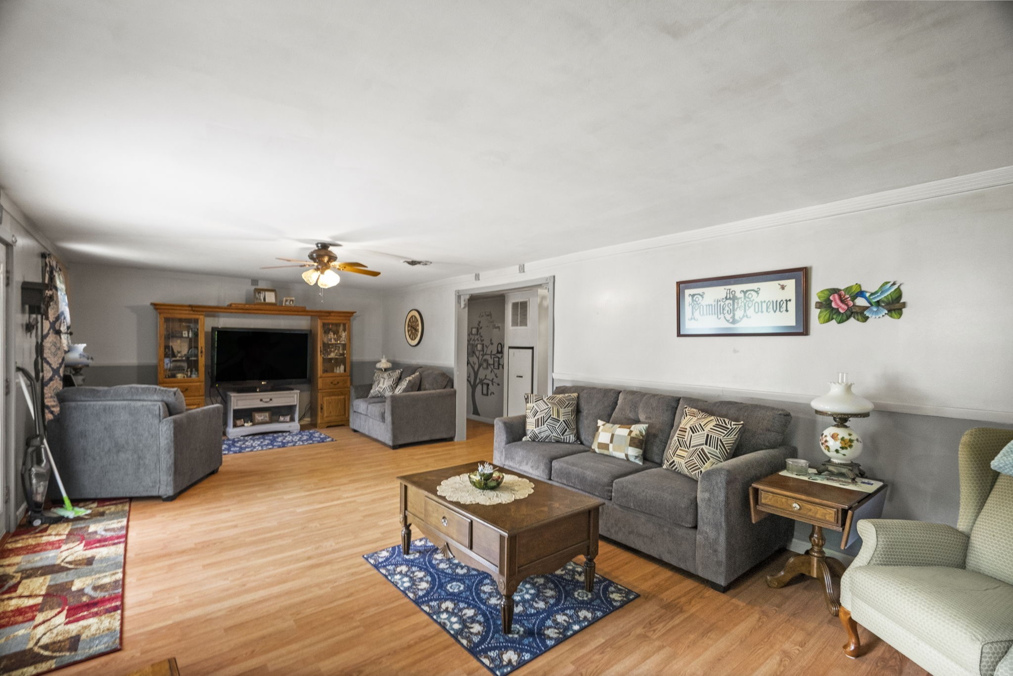 1680 New Deal Potts Road Portland, TN 37148 - Photo 9 of 37 a living room with furniture and a flat screen tv