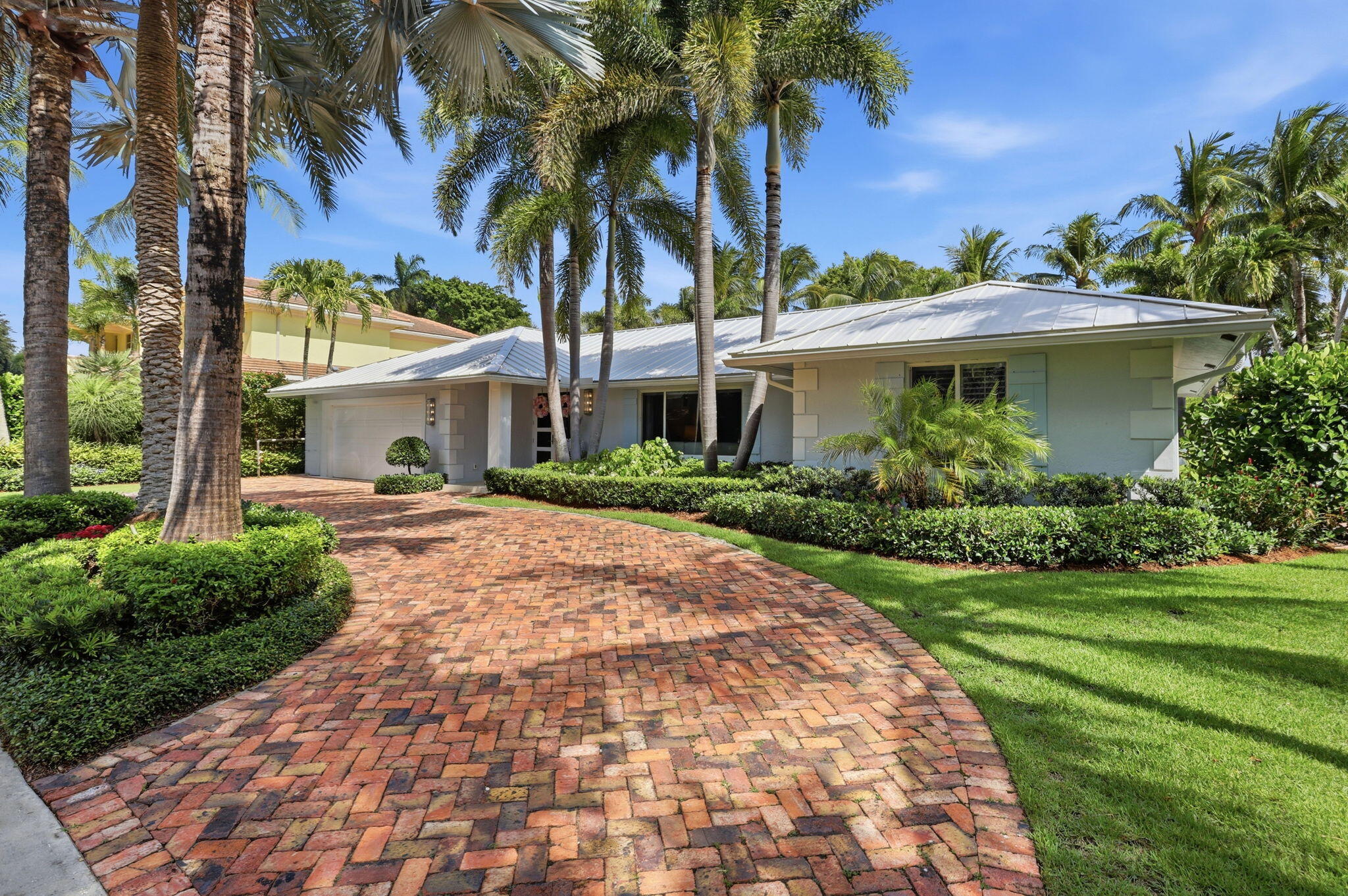 2151 Northwest 30th Road Boca Raton, FL 33431 - Photo 4 of 70 Semi-circular driveway