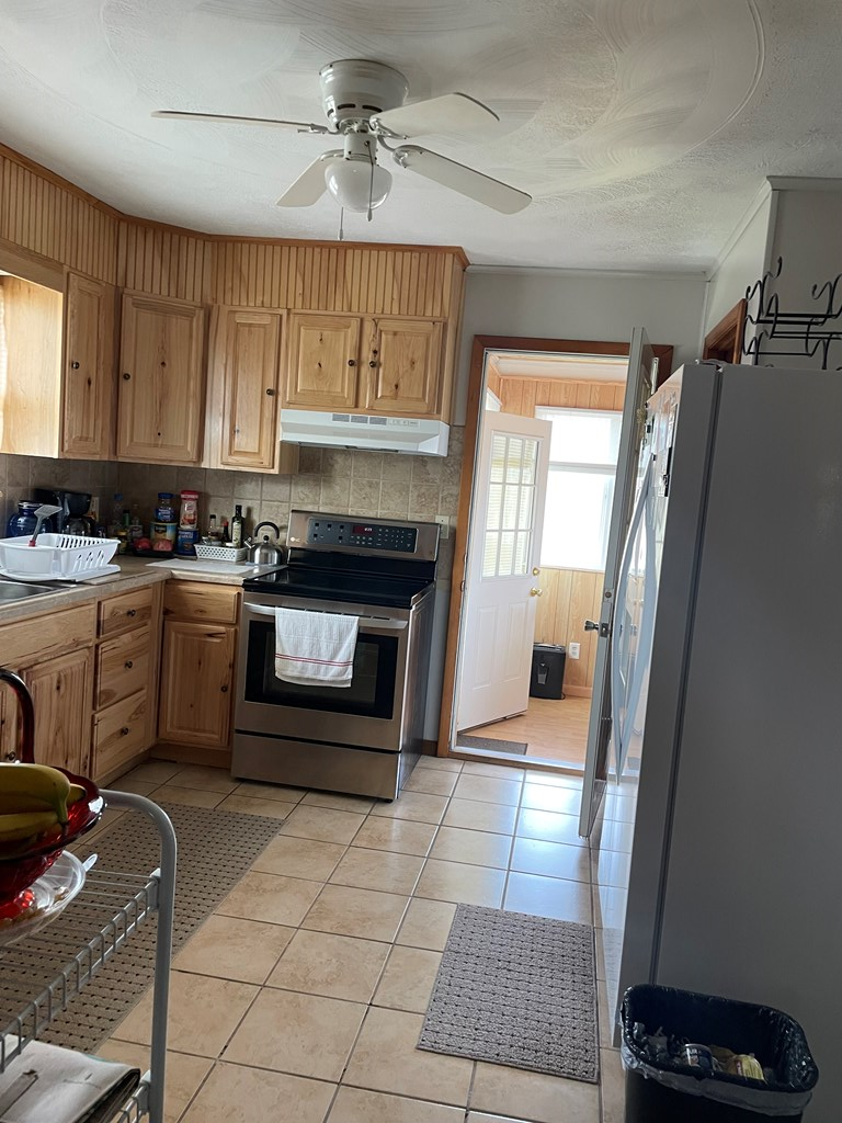 4027 Chicken Rdg Road Jewell Ridge, VA 24622 - Photo 3 of 16 Gallery Image 3