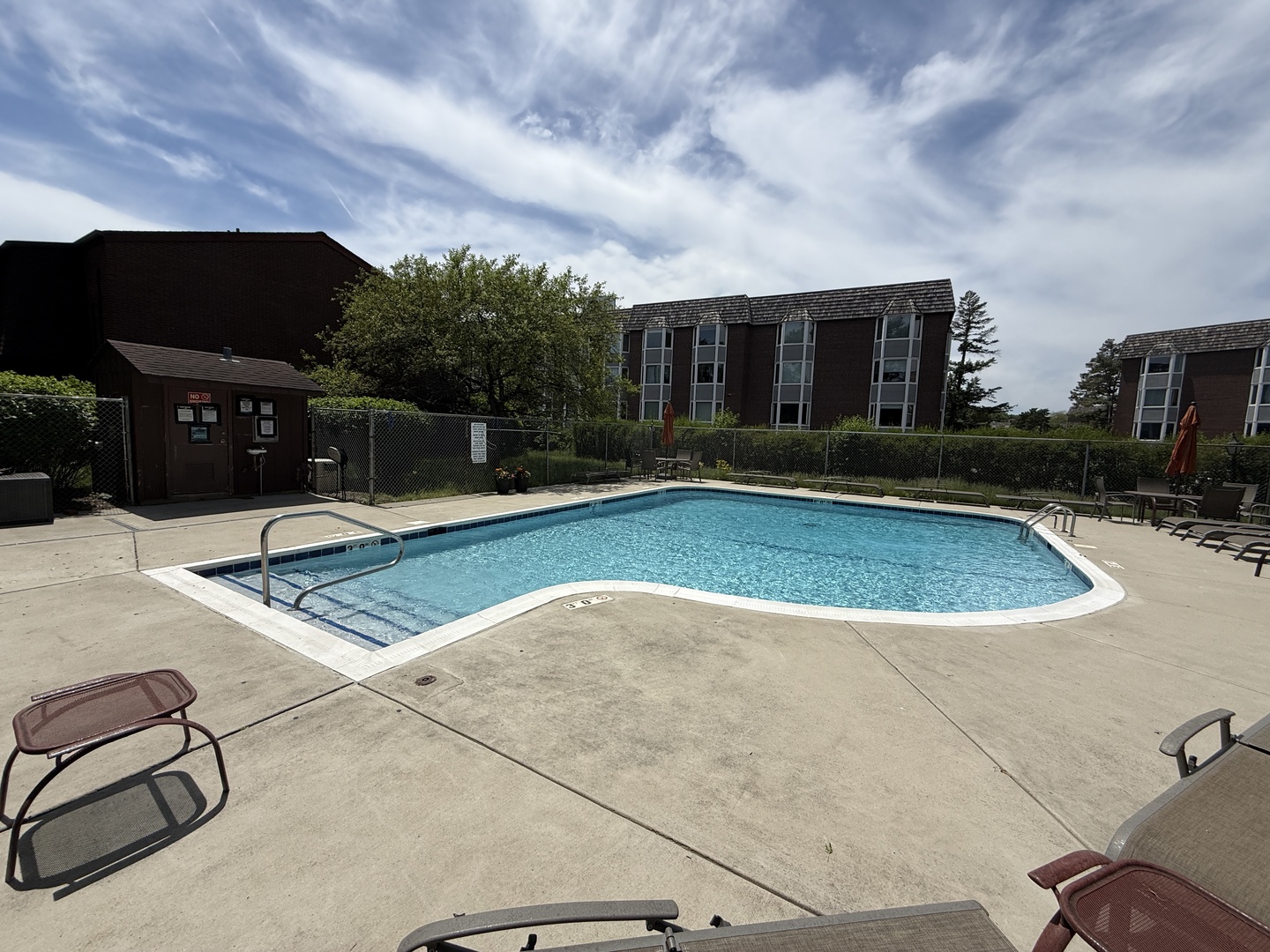 414 South Dee Road Park Ridge, IL 60068 - Photo 34 of 37 a view of a swimming pool with a yard