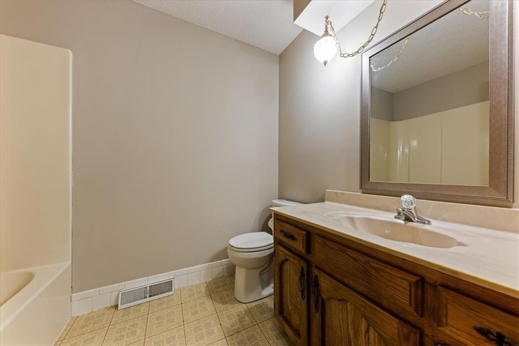 617 West Walnut Street Raymore, MO 64083 - Photo 13 of 25