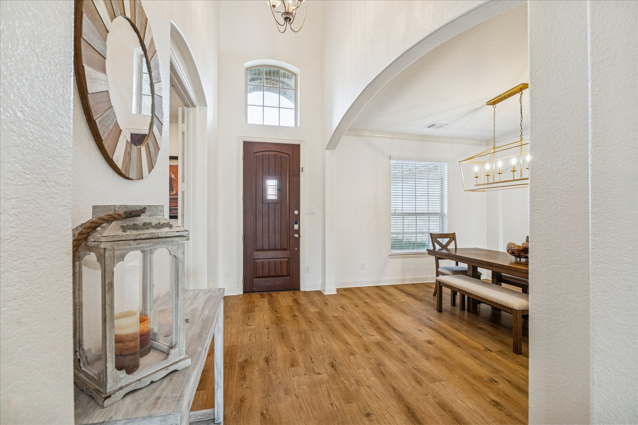 17903 Rushing Hollow Court Tomball, TX 77377 - Photo 7 of 34 a view of a livingroom with furniture and mirror