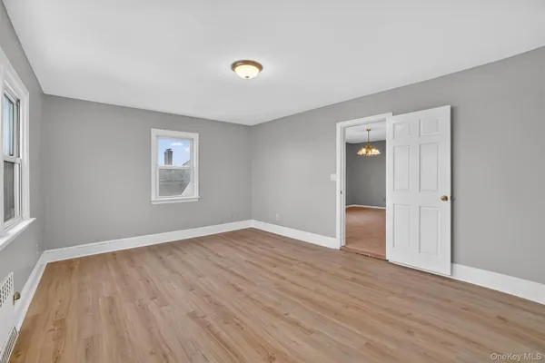 $3,700 | 4 Amackassin Terrace, Unit 3, Yonkers, NY 10703