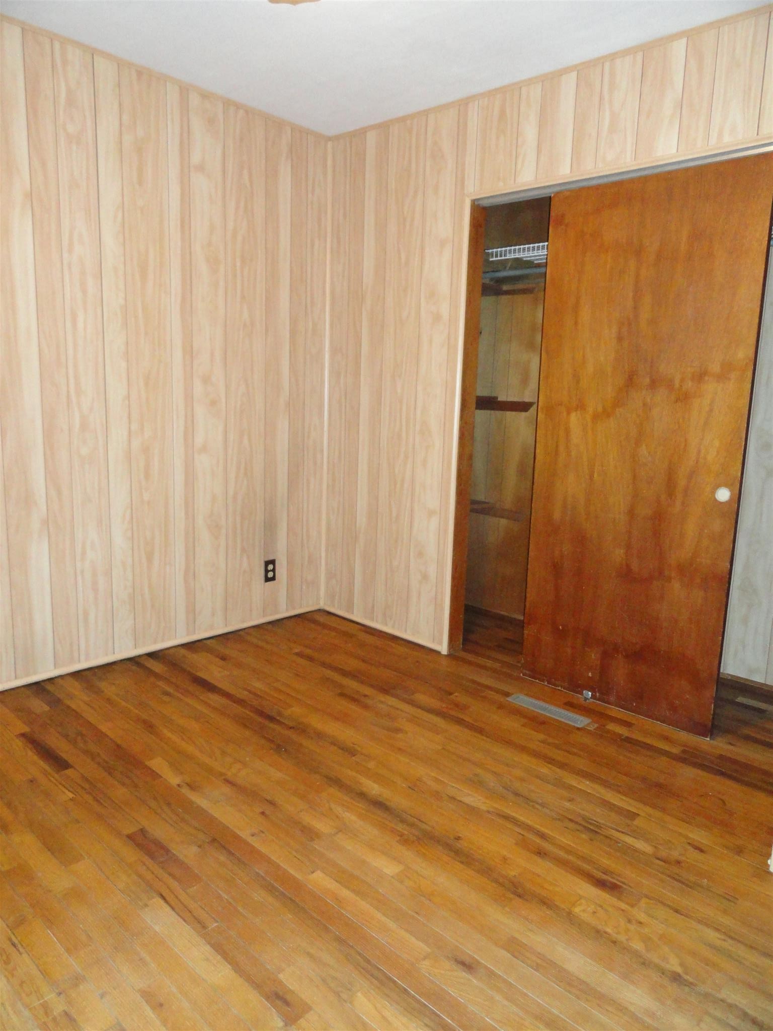 4901 South Dunlap Road Bloomington, IN 47403 - Photo 13 of 20