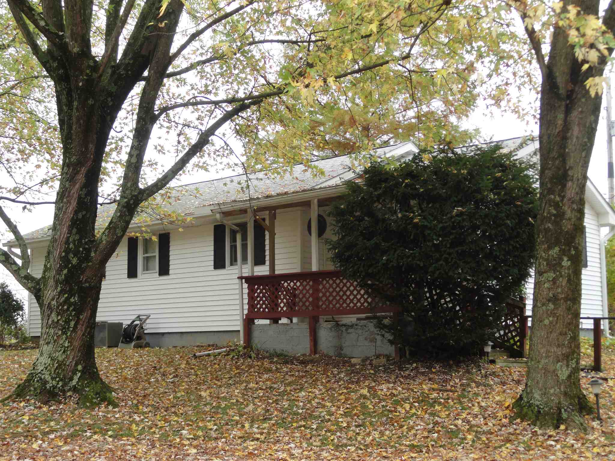 4901 South Dunlap Road Bloomington, IN 47403 - Photo 3 of 20