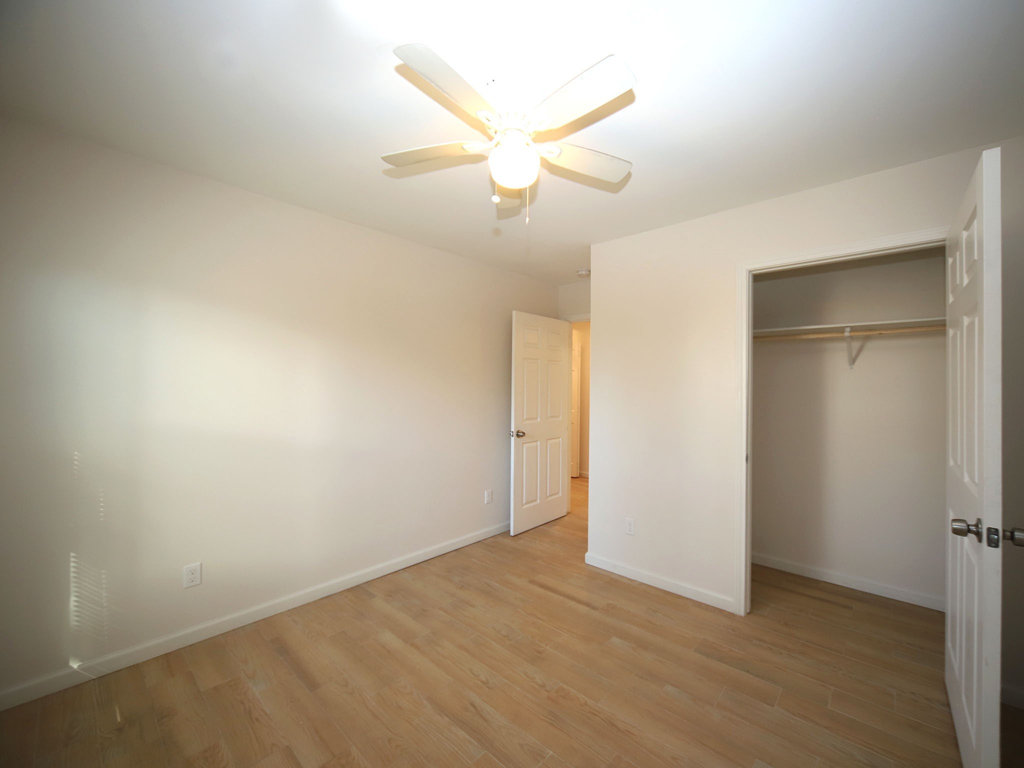 6709 Greenhurst Street, Unit B Houston, TX 77091 - Photo 4 of 14