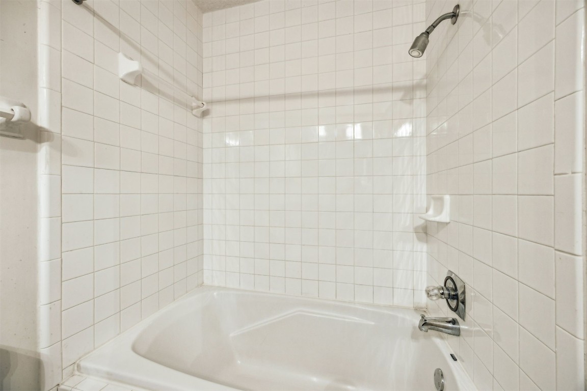 3316 Sea Marsh Road, Unit 3316 Fernandina Beach, FL 32034 - Photo 15 of 38 Primary bathroom.