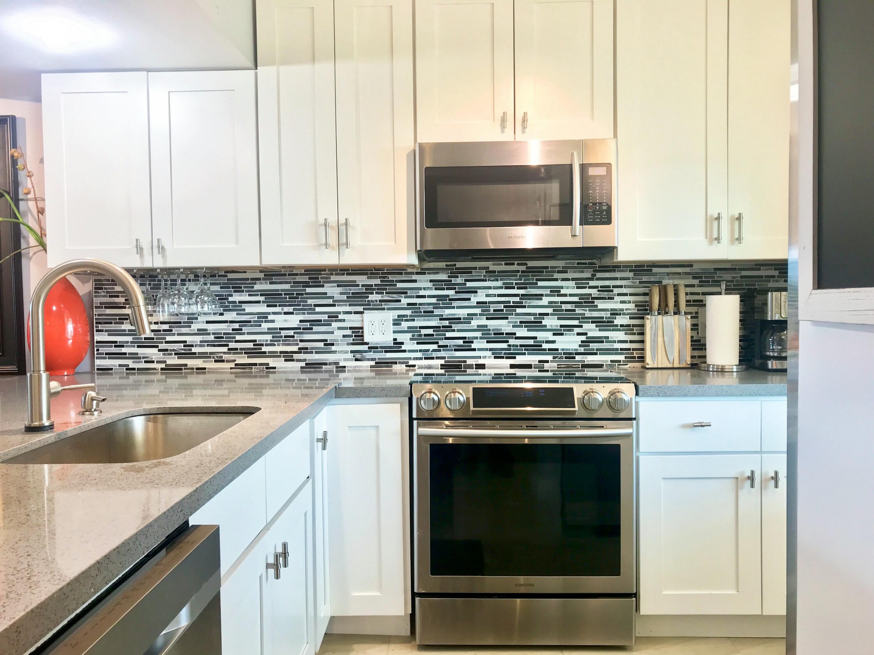 6097 Balboa Circle, Unit 403 Boca Raton, FL 33433 - Photo 8 of 10 Kitchen2