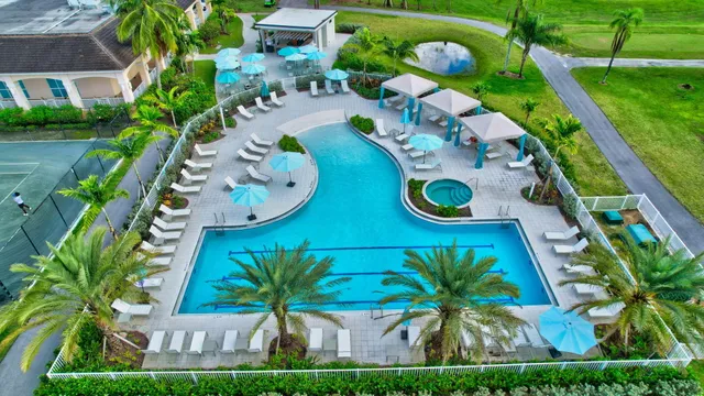 $380,000 | 5331 Fountains Drive South, Unit 5331, Lake Worth, FL 33467