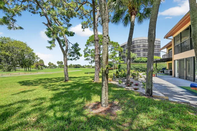 $380,000 | 5331 Fountains Drive South, Unit 5331, Lake Worth, FL 33467