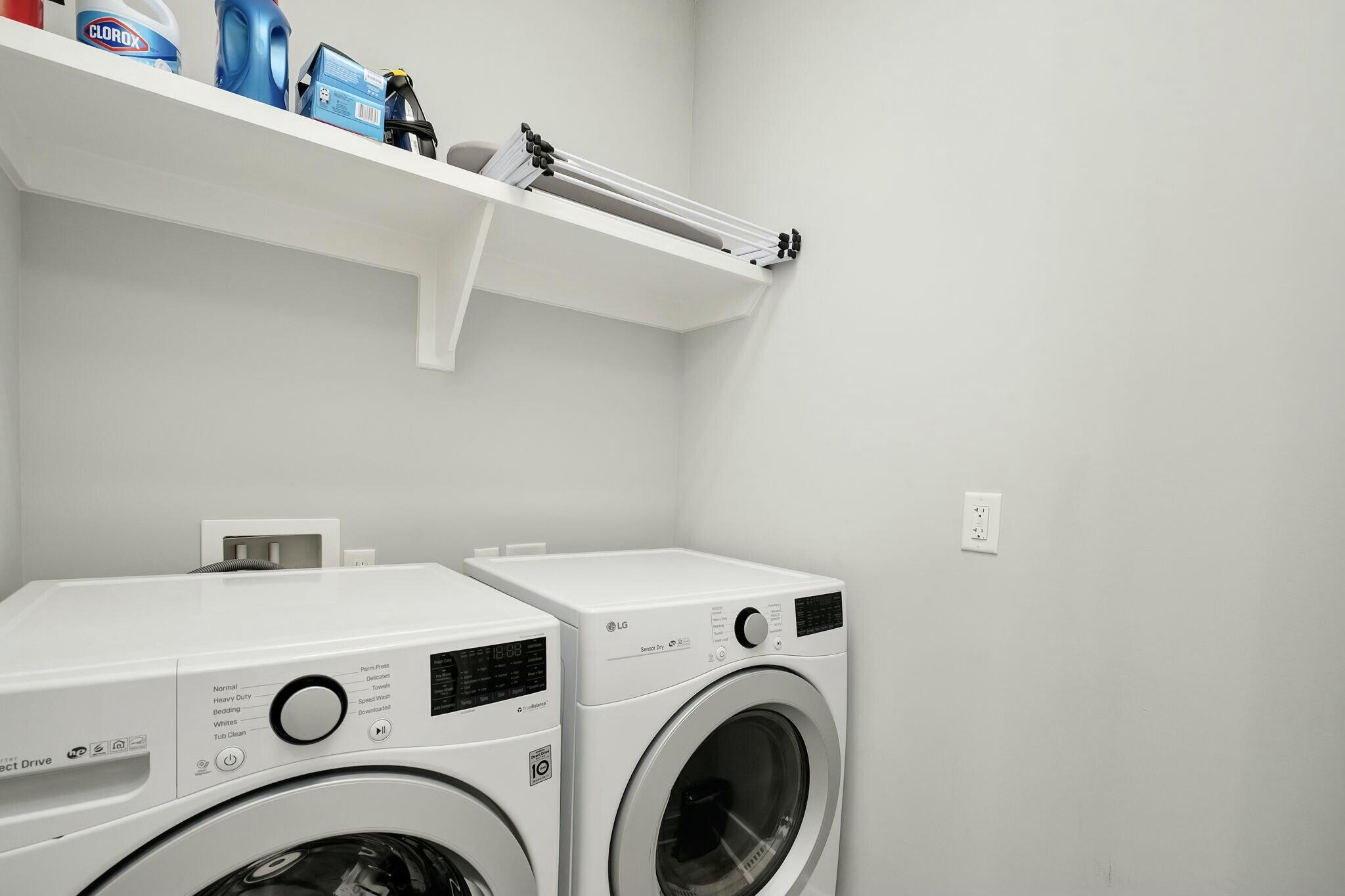116 Prairie Pass Santa Rosa Beach, FL 32459 - Photo 29 of 59 a utility room with dryer and washer