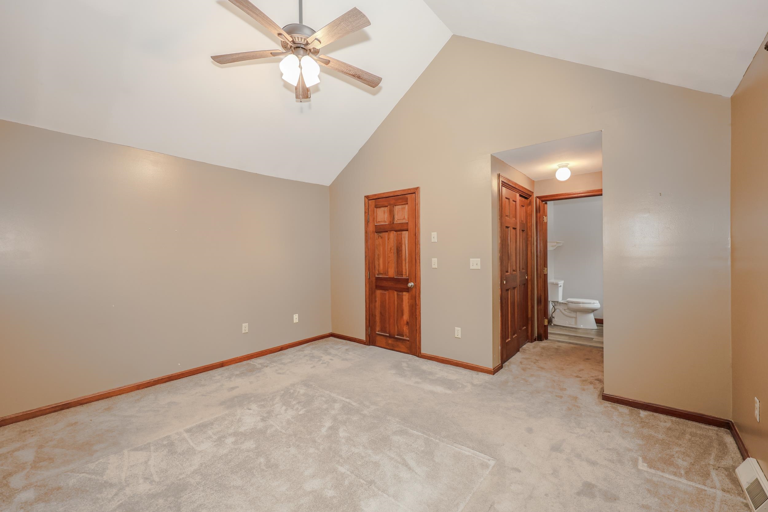 6 Scott Lane, Unit 6 Sandown, NH 03873 - Photo 18 of 41