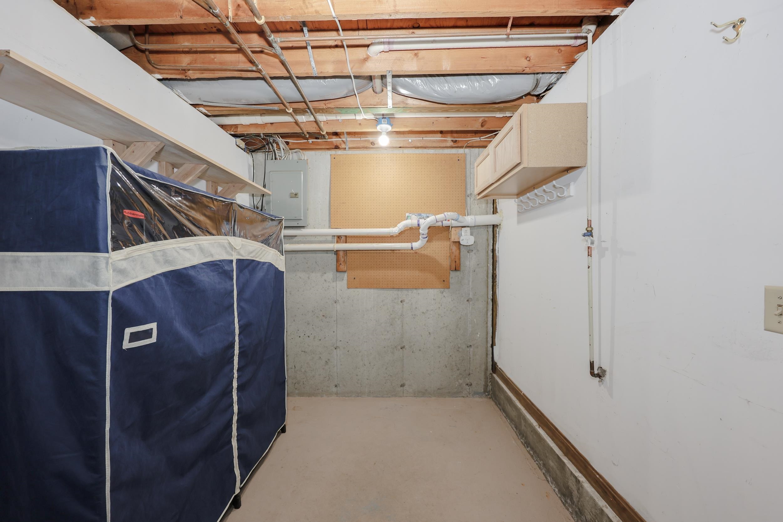 6 Scott Lane, Unit 6 Sandown, NH 03873 - Photo 33 of 41