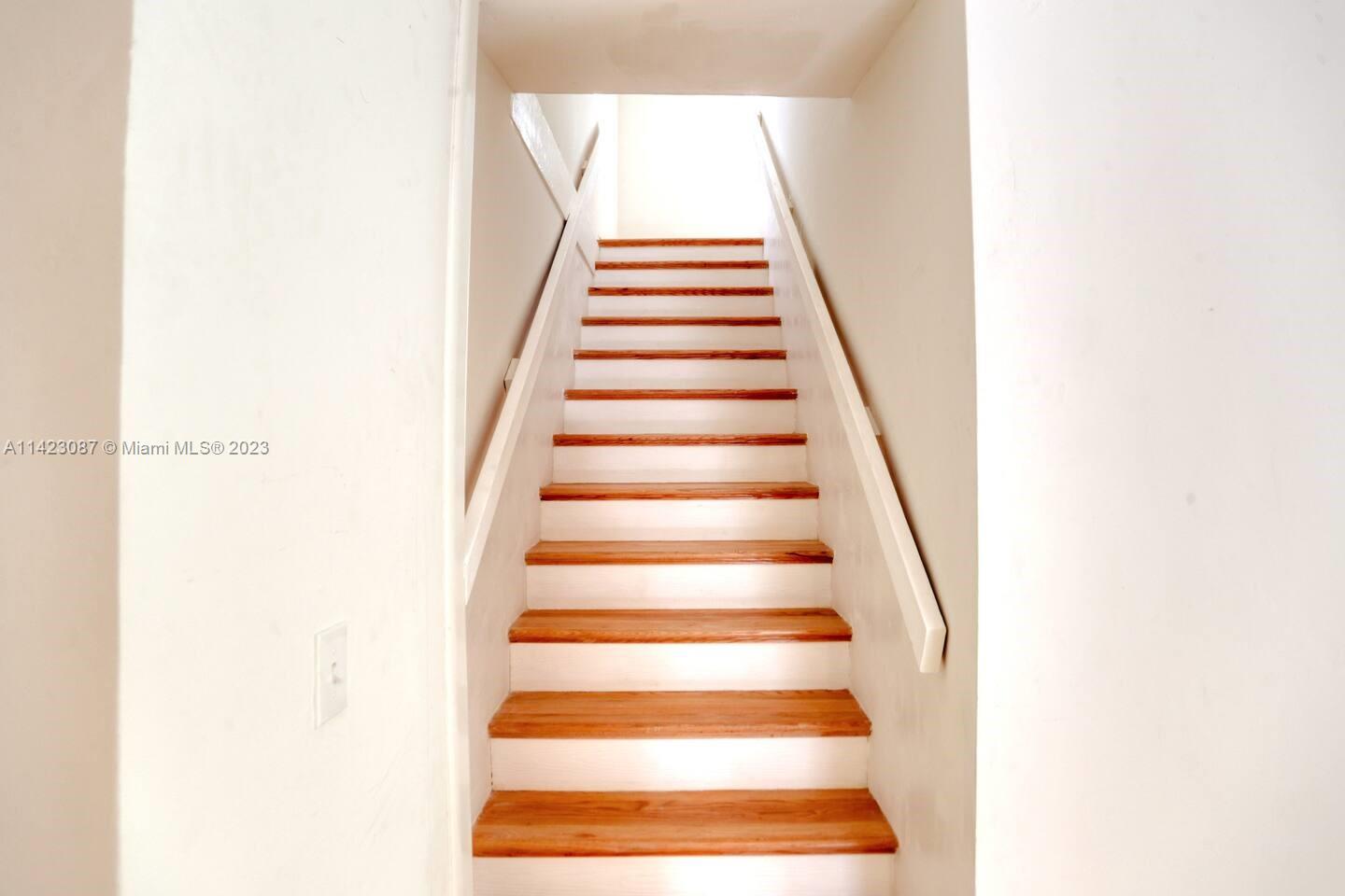 3628 Thomas Avenue Miami, FL 33133 - Photo 9 of 24 a view of entryway