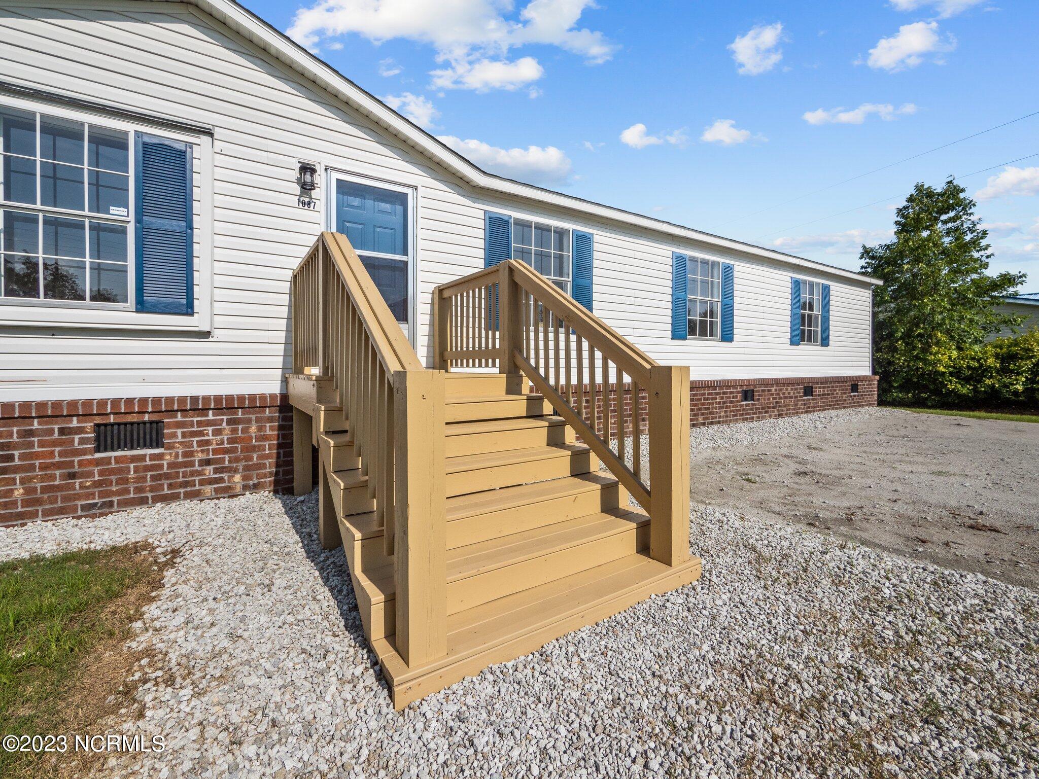 1087 Haw Branch Road Beulaville, NC 28518 - Photo 2 of 61 2