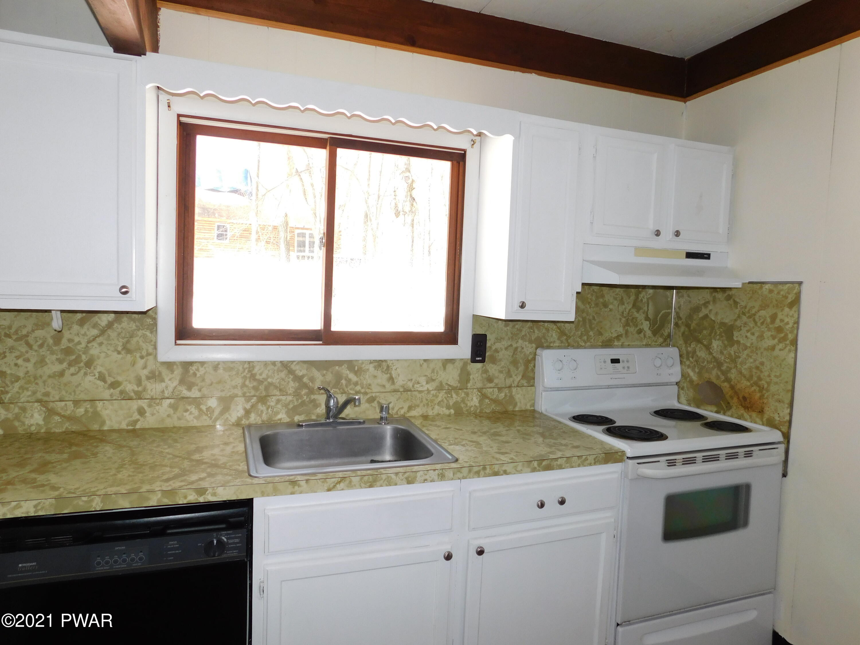 292 Gold Key Road Milford, PA 18337 - Photo 10 of 23 DSCN1179