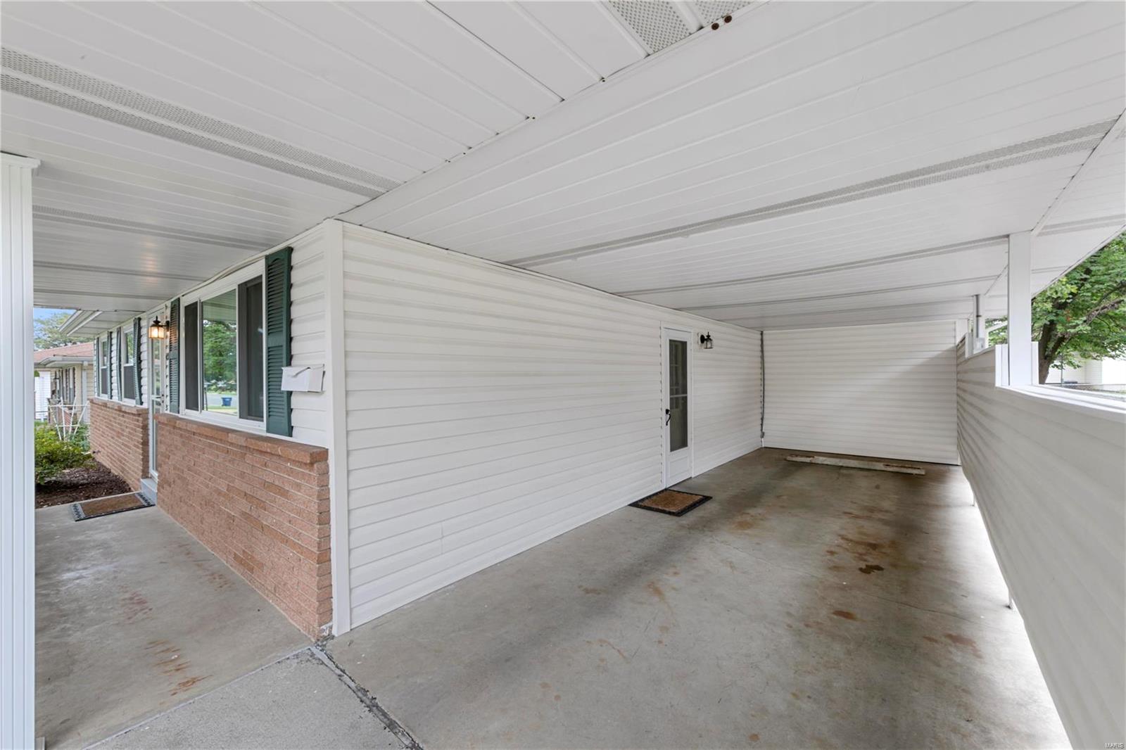 1980 Mullanphy Road Florissant, MO 63031 - Photo 4 of 21 Gallery Image 4
