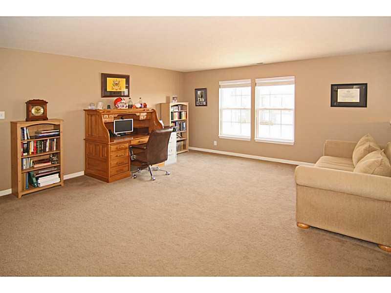 11332 Falling Water Way Fishers, IN 46037 - Photo 13 of 24 Gallery Image 13
