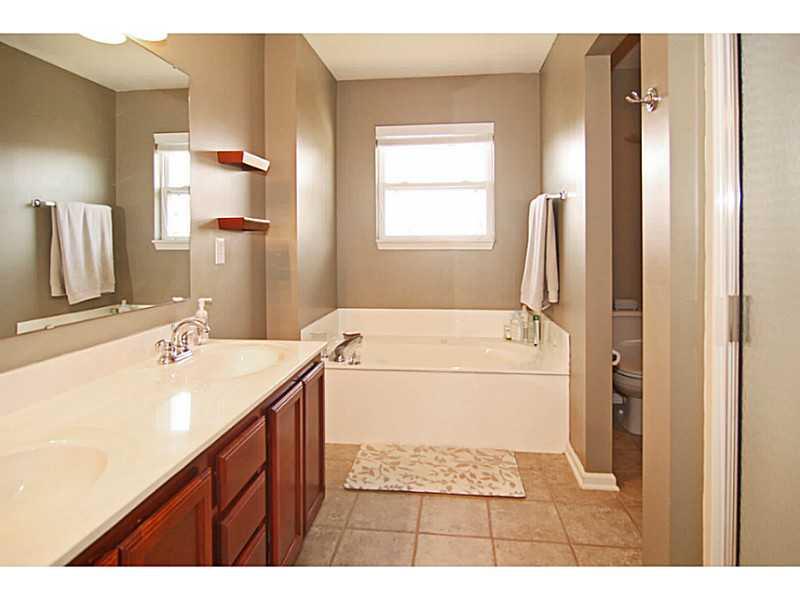 11332 Falling Water Way Fishers, IN 46037 - Photo 17 of 24 Gallery Image 17