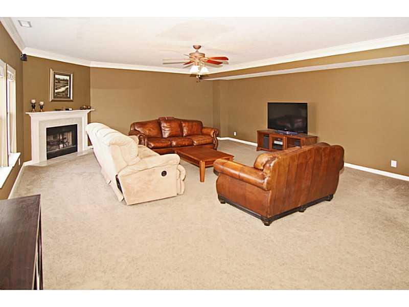 11332 Falling Water Way Fishers, IN 46037 - Photo 7 of 24 Gallery Image 7