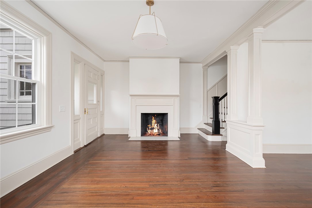 296 Cole Avenue Providence, RI 02906 - Photo 5 of 31 296 Living Room
