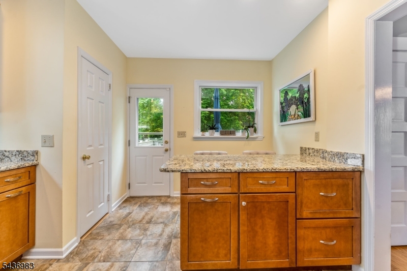 28 Codington Place Somerville, NJ 08876 - Photo 12 of 28