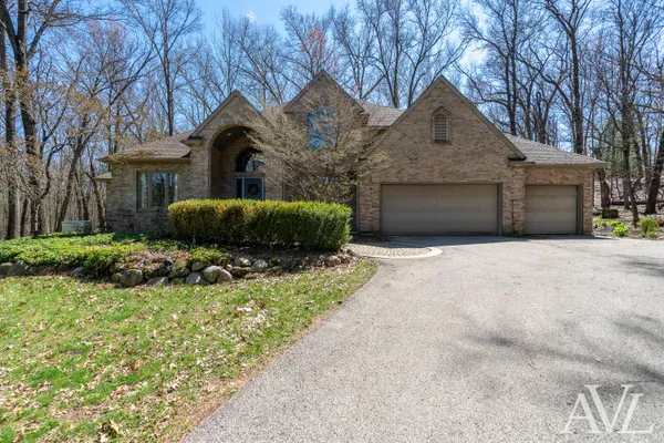 $809,900 | 6250 Cannon Highland Drive Northeast, Belmont, MI 49306