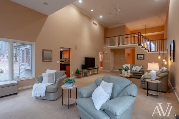 $819,900 | 6250 Cannon Highland Drive Northeast, Belmont, MI 49306