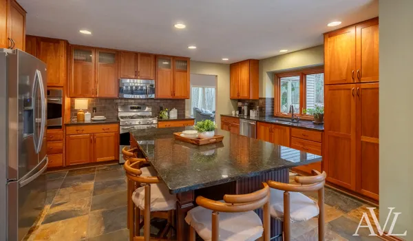 $819,900 | 6250 Cannon Highland Drive Northeast, Belmont, MI 49306