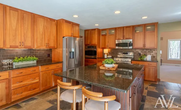 $809,900 | 6250 Cannon Highland Drive Northeast, Belmont, MI 49306