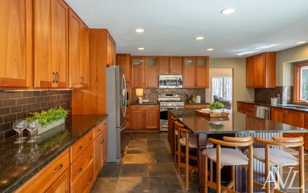 $809,900 | 6250 Cannon Highland Drive Northeast, Belmont, MI 49306