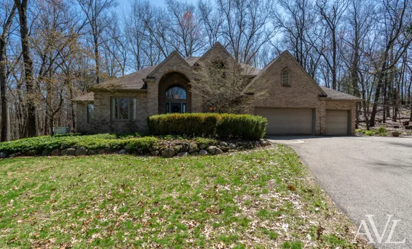 $809,900 | 6250 Cannon Highland Drive Northeast, Belmont, MI 49306