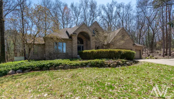 $809,900 | 6250 Cannon Highland Drive Northeast, Belmont, MI 49306