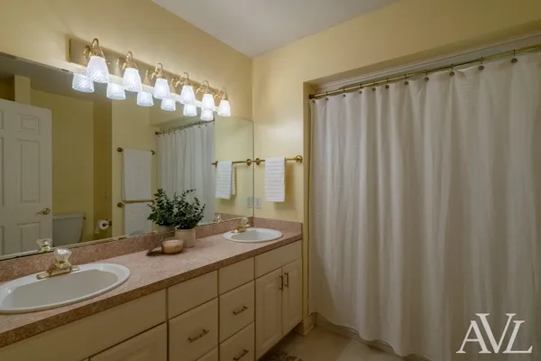 $819,900 | 6250 Cannon Highland Drive Northeast, Belmont, MI 49306