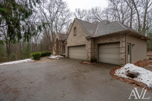$819,900 | 6250 Cannon Highland Drive Northeast, Belmont, MI 49306