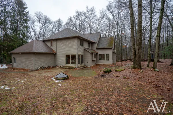 $819,900 | 6250 Cannon Highland Drive Northeast, Belmont, MI 49306