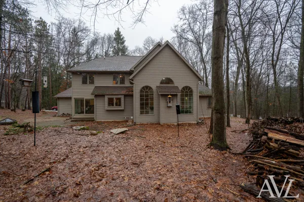 $819,900 | 6250 Cannon Highland Drive Northeast, Belmont, MI 49306