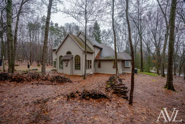 $819,900 | 6250 Cannon Highland Drive Northeast, Belmont, MI 49306