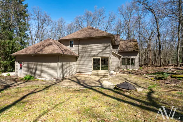 $809,900 | 6250 Cannon Highland Drive Northeast, Belmont, MI 49306