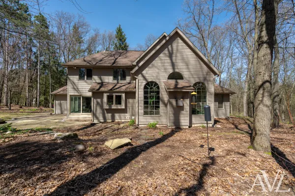$809,900 | 6250 Cannon Highland Drive Northeast, Belmont, MI 49306