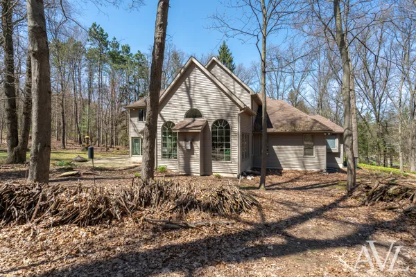 $809,900 | 6250 Cannon Highland Drive Northeast, Belmont, MI 49306