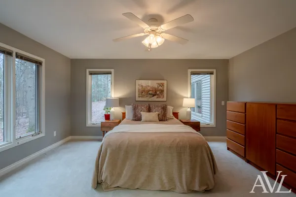 $819,900 | 6250 Cannon Highland Drive Northeast, Belmont, MI 49306