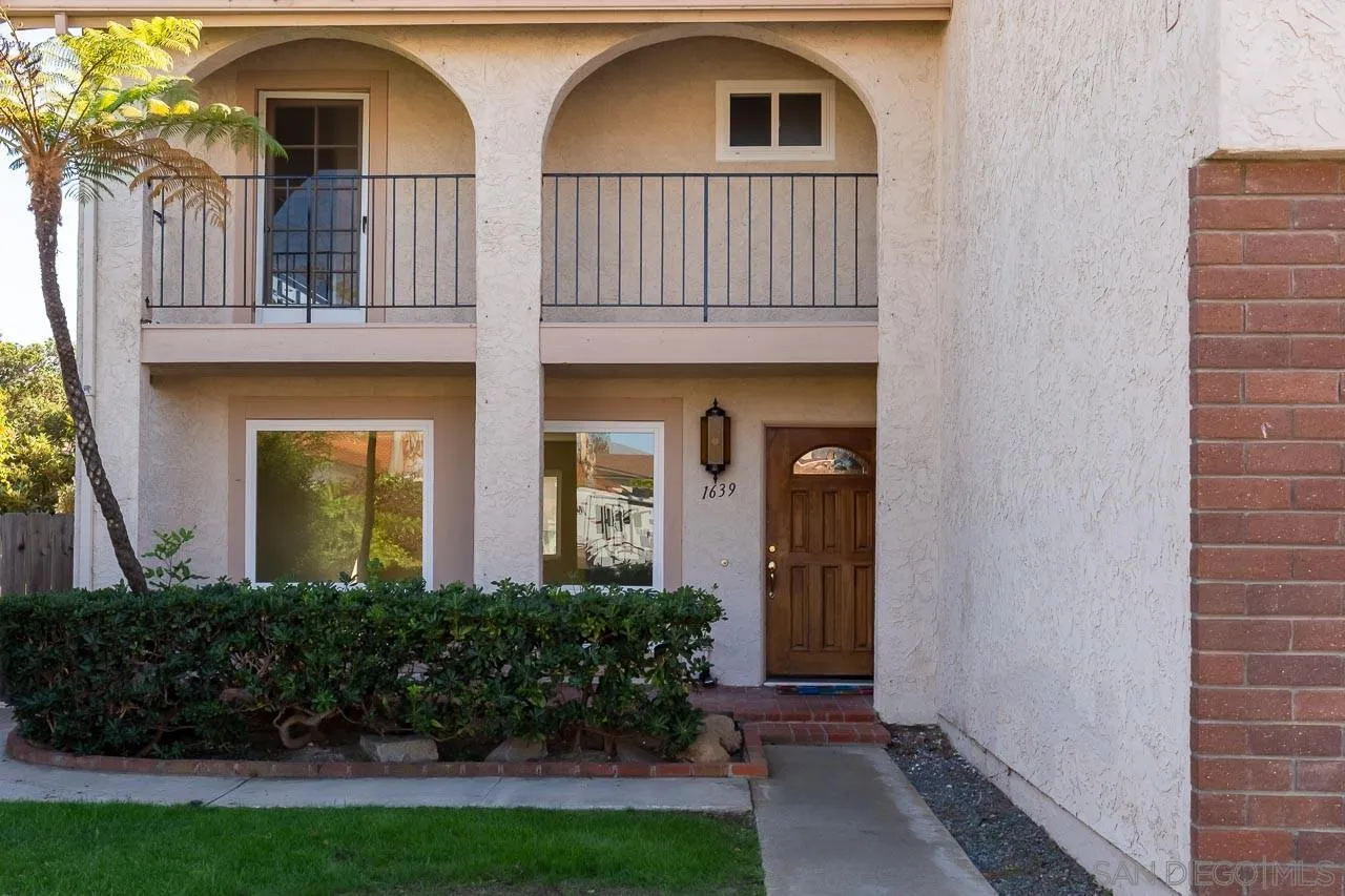 1639 Gitano Street Encinitas, CA 92024 - Photo 3 of 33 Gallery Image 3