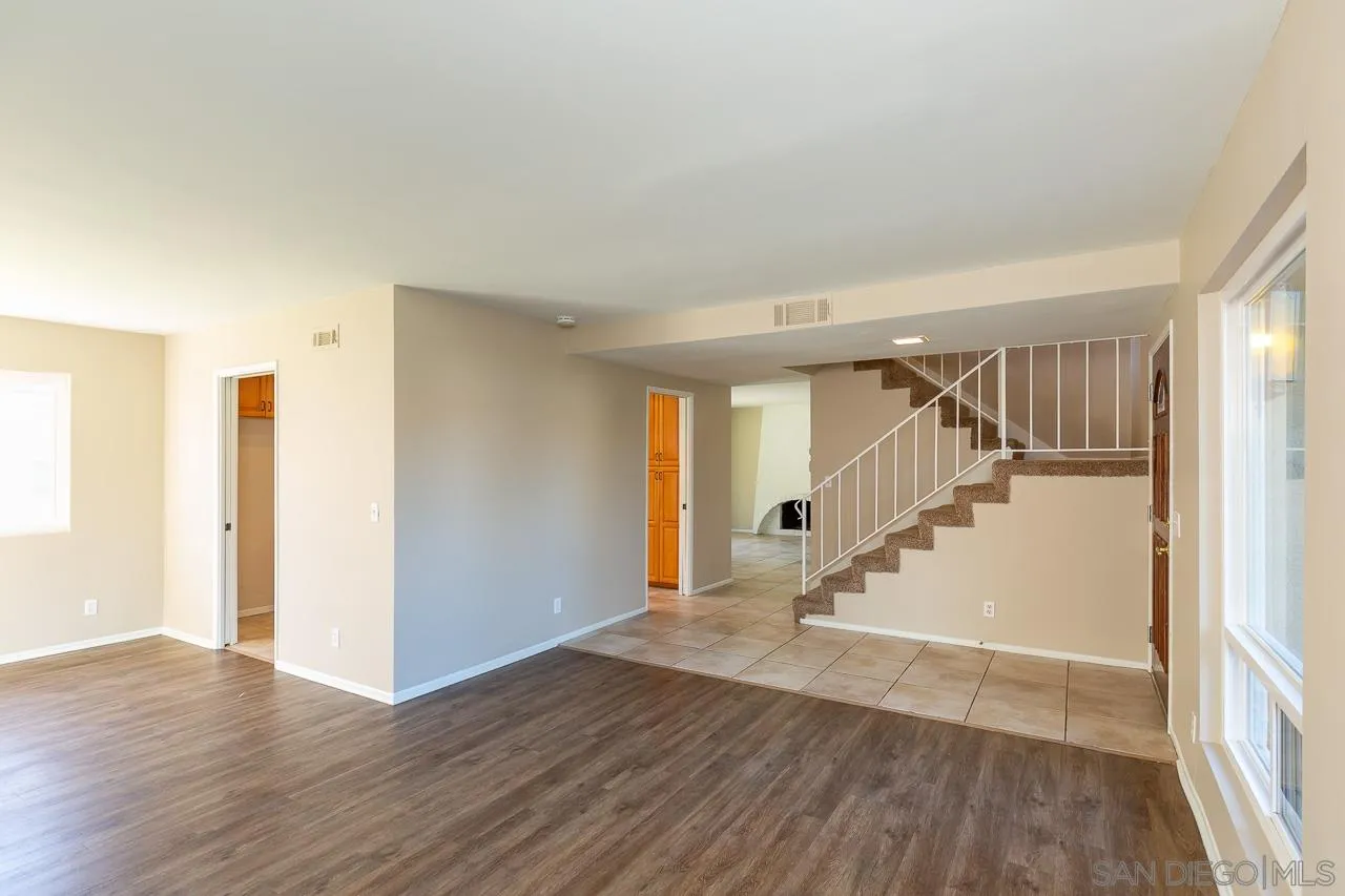 1639 Gitano Street Encinitas, CA 92024 - Photo 6 of 33 Gallery Image 6