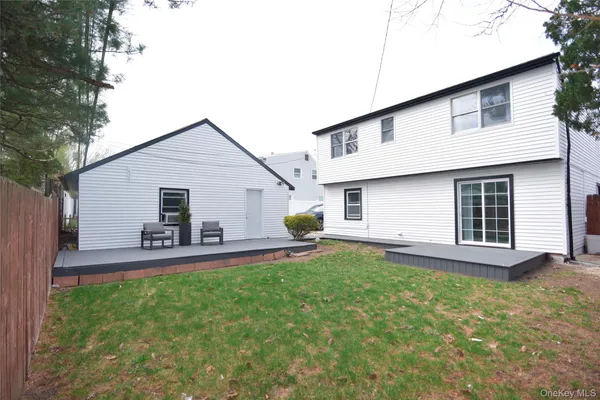 $825,000 | 130 Balsam Lane, Levittown, NY 11756
