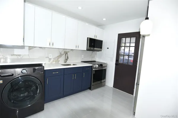 $825,000 | 130 Balsam Lane, Levittown, NY 11756