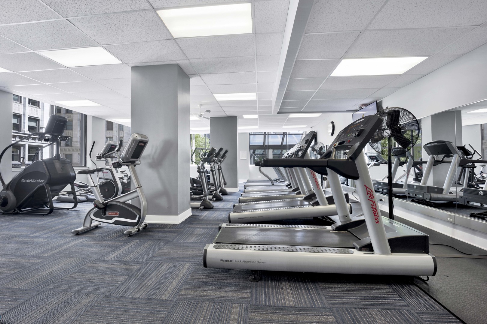 405 North Wabash Avenue, Unit 2614 Chicago, IL 60611 - Photo 17 of 22 a view of a room with gym equipment