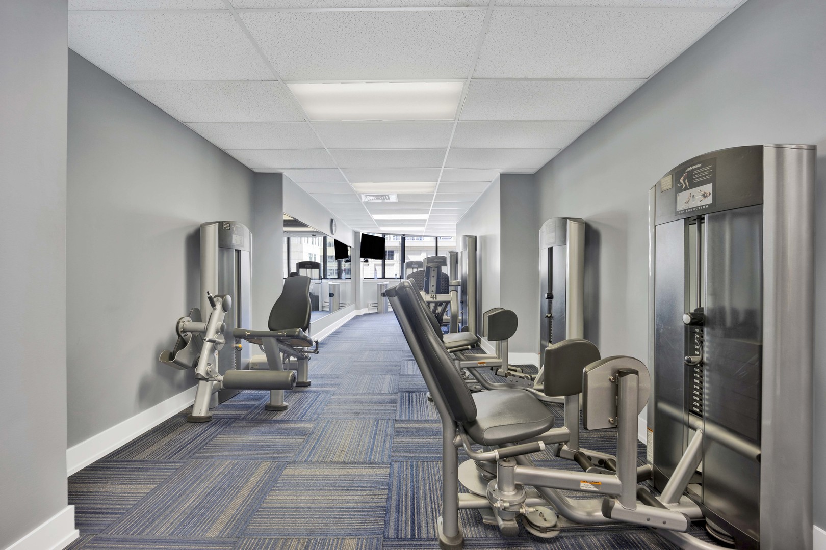 405 North Wabash Avenue, Unit 2614 Chicago, IL 60611 - Photo 18 of 22 a view of a room with gym equipment