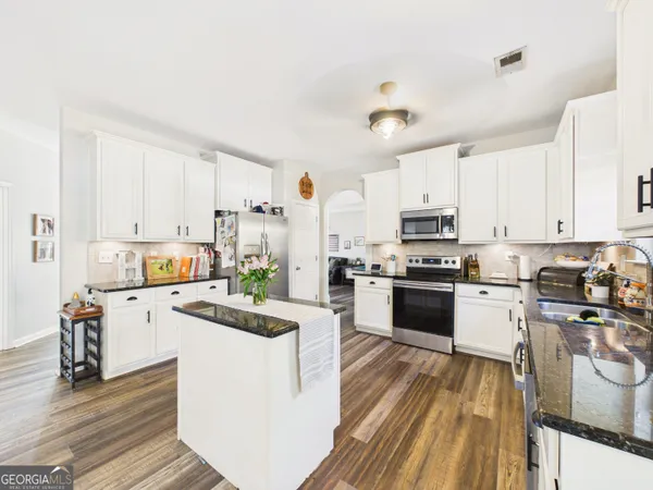 $380,000 | 37 Avery Drive, Fort Mitchell, AL 36856